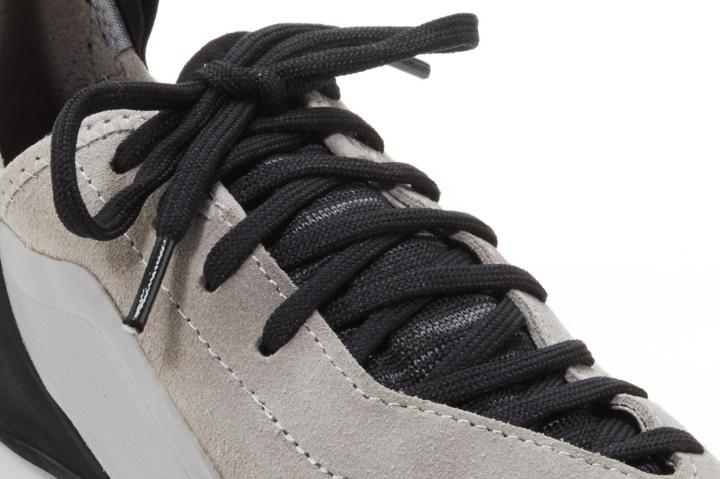 Comfortable climbing shoe laces