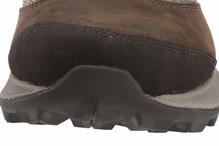 Over-the-ankle hiking shoe toe box