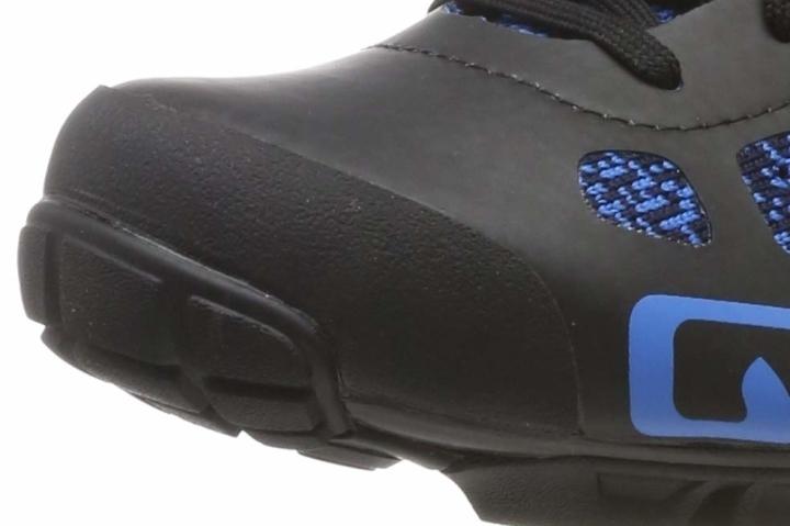 Unidirectional carbon sole Water-repellent and easy to clean