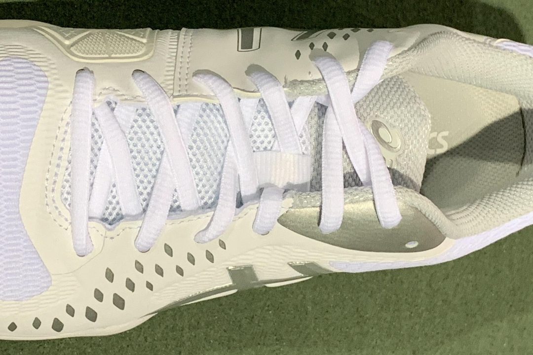 inexpensive tennis shoes