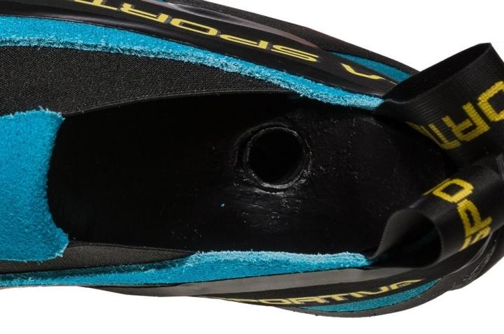 Prefer a climbing shoe that provides sufficient slip resistance on a variety of surfaces insole