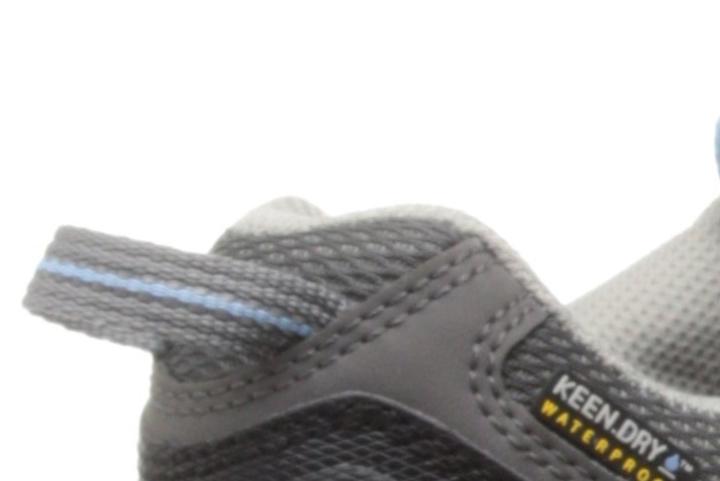 KEEN Koven heel pull tab