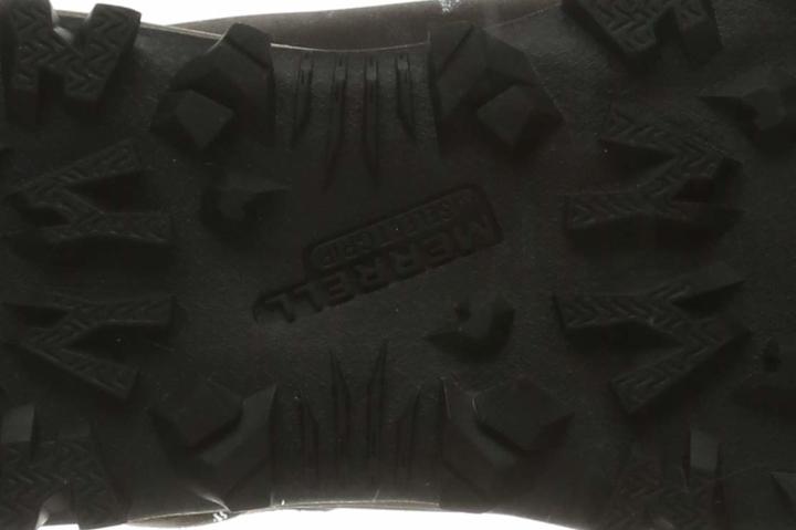 Excellent traction on dry, wet, and icy surfaces outsole