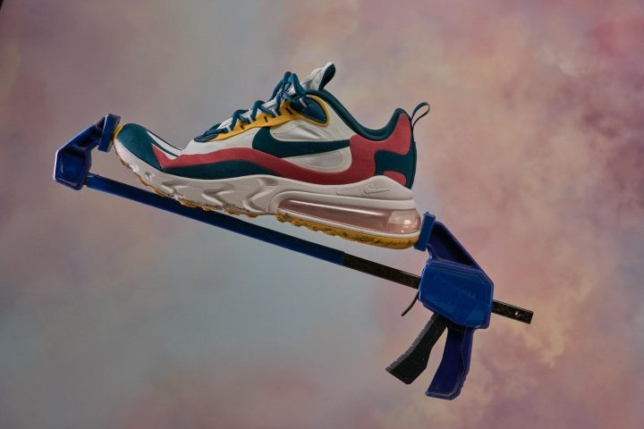 Nike Air Max React 270 Prueba de curvas.jpg