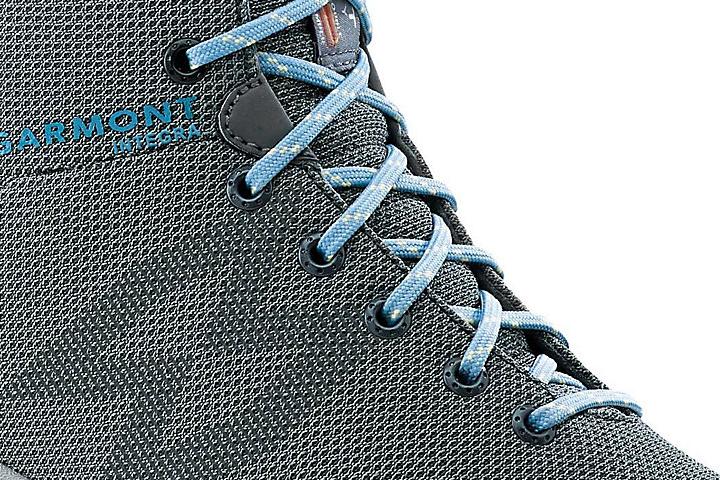 Prefer a hiking boot that keeps the foot warm in really cold weather conditions laces 4