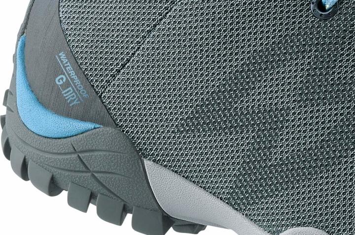 Prefer a hiking boot that keeps the foot warm in really cold weather conditions midsole