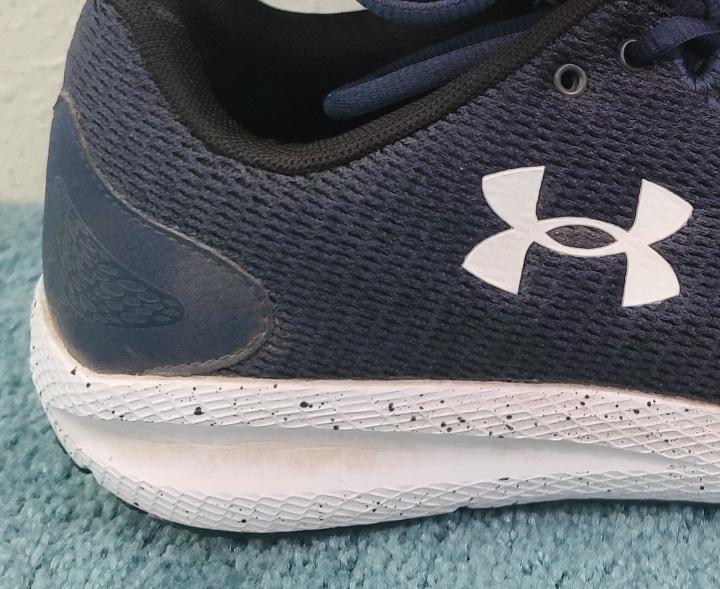 under armour ua charged pursuit 2