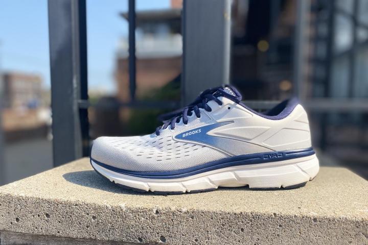 Brooks store dyad silver