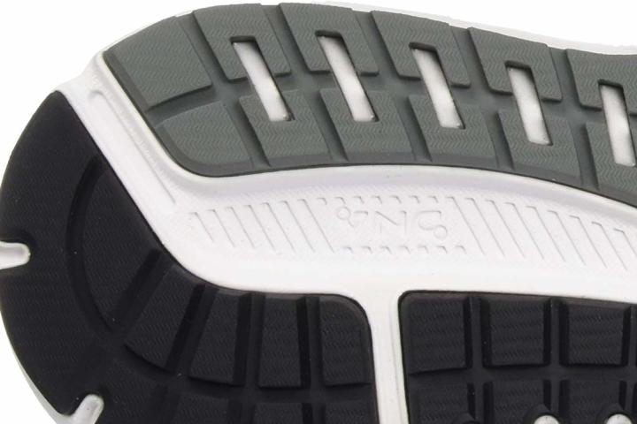 Brooks Beast '20 outsole