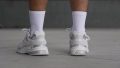 New Balance 992 Lateral stability test