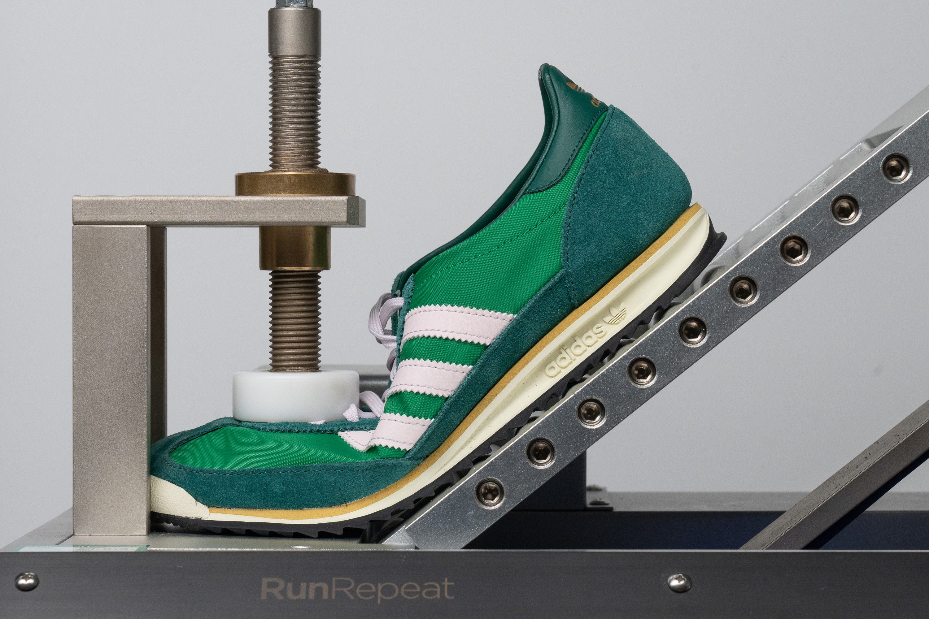 Adidas SL 72 Flexibility / Stiffness