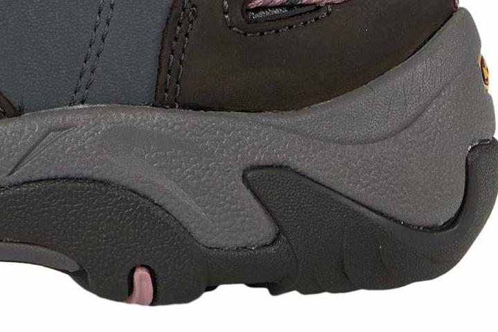 Prevents slipping from slick surfaces midsole 