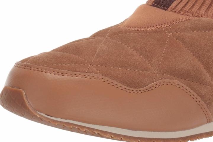 You want a shoe with a lightweight EVA midsole and cushioned footbed for a slipper-like comfort Shearling toebox