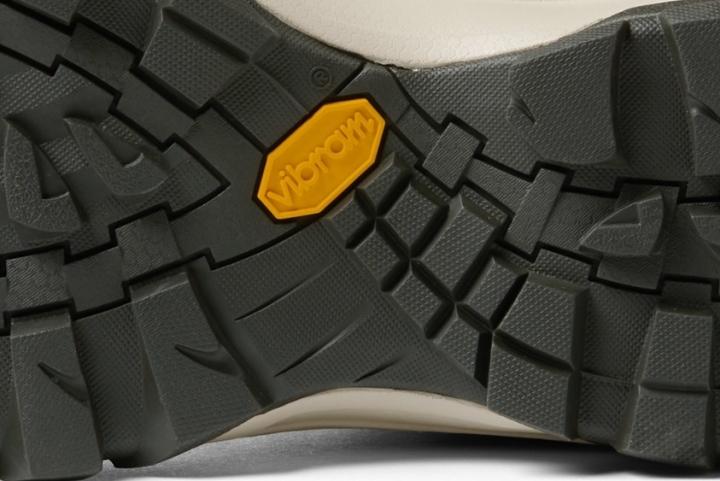 Long-lasting cushioning and support outsole