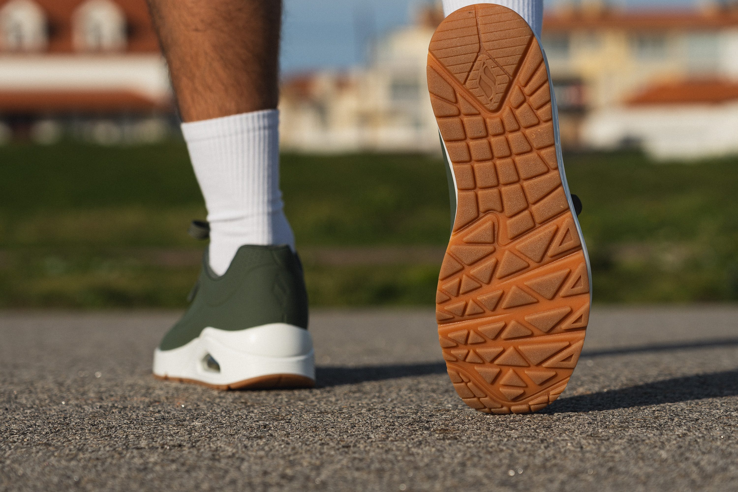 Skechers Uno - Stand On Air_outdoor_04