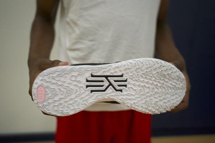 nike-kyrie-7-outsole.jpg