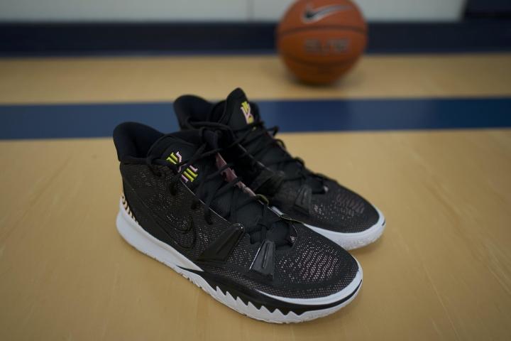 nike-kyrie-7-pair.jpg