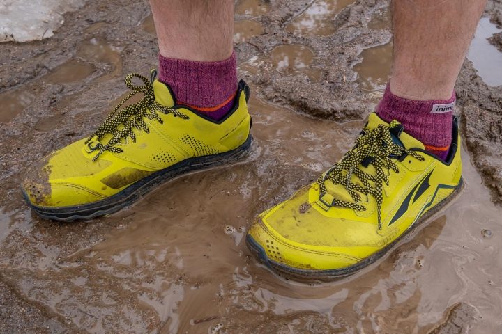 Running in the mud in Altra Lone Peak 5