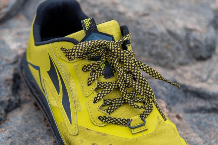 Cordones en las Altra Lone 5