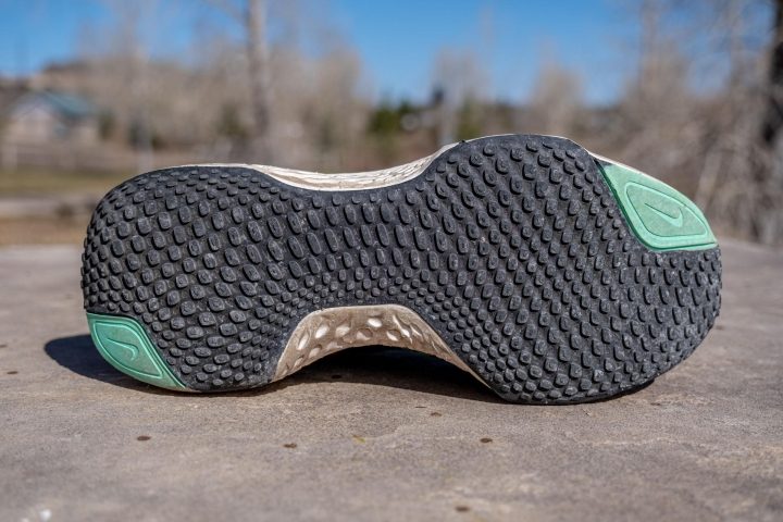 Rubber details on Invincible outsole