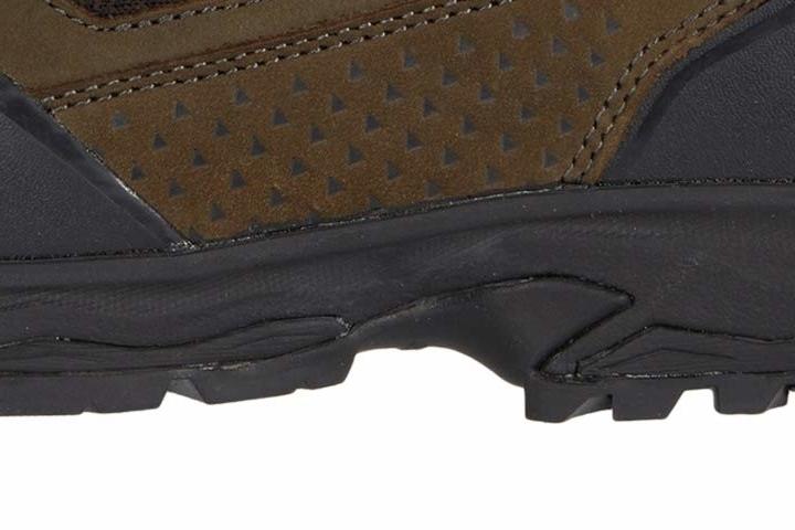 A hiking enthusiast says that the Breeze WT GTX requires about 20 miles to break in completely midsoles