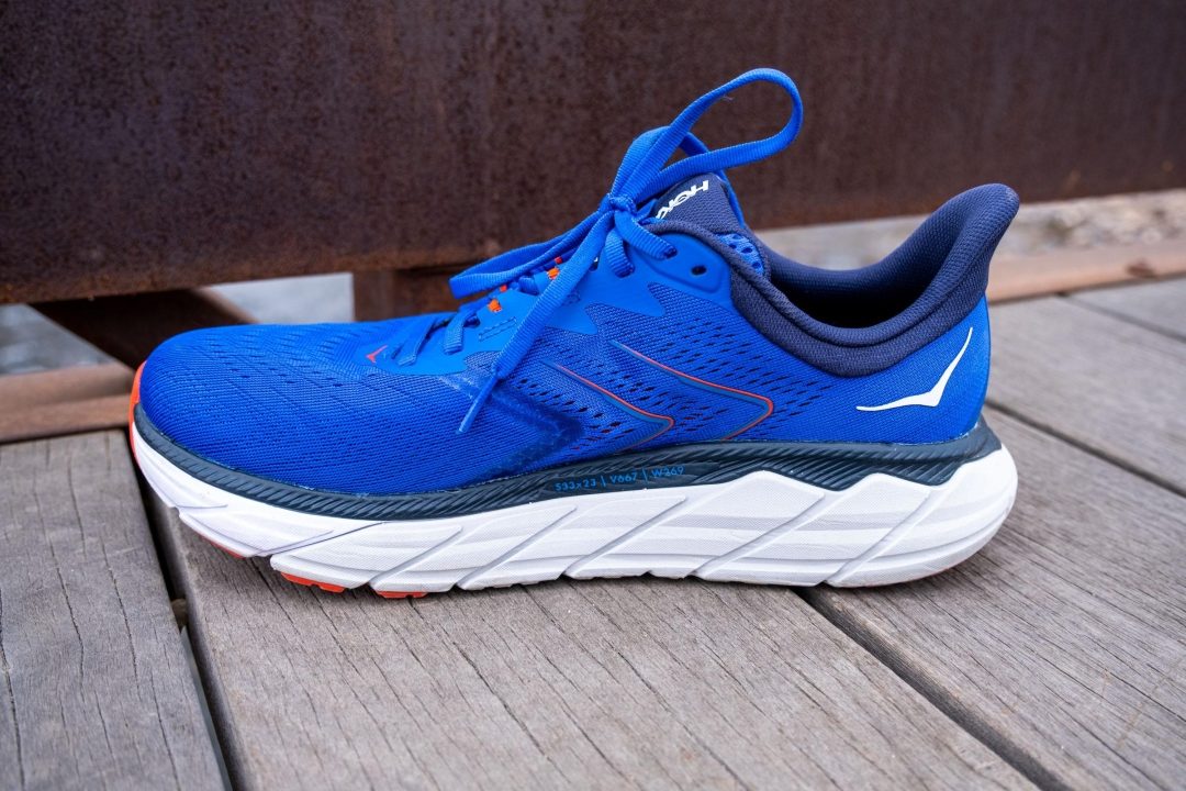 Cut in half: Hoka Arahi 5 Review | RunRepeat