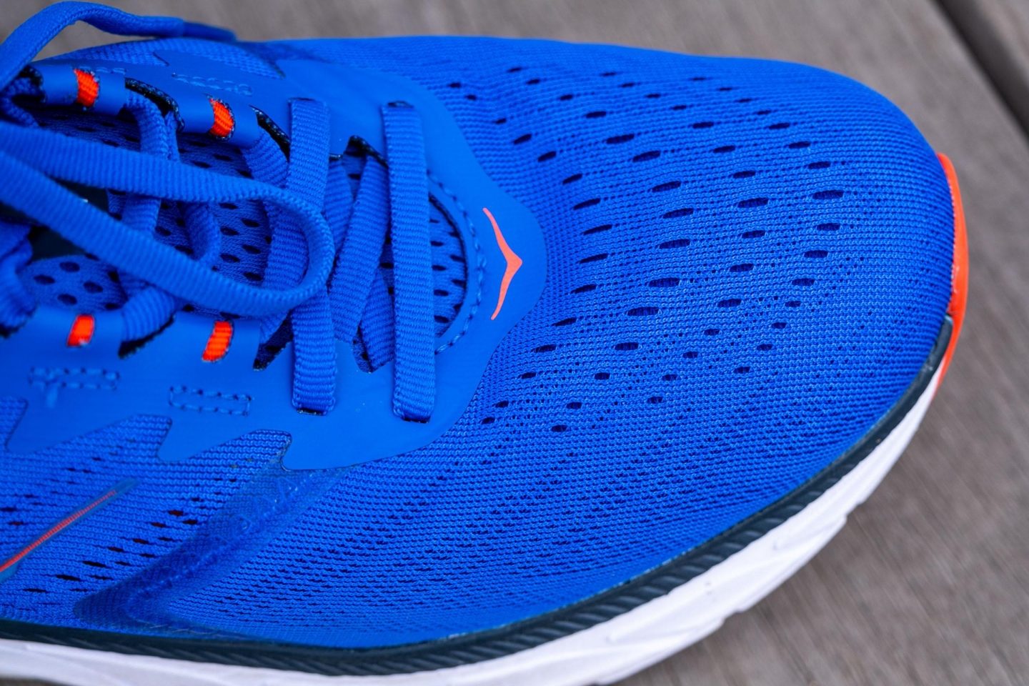 Cut in half: Hoka Arahi 5 Review | RunRepeat