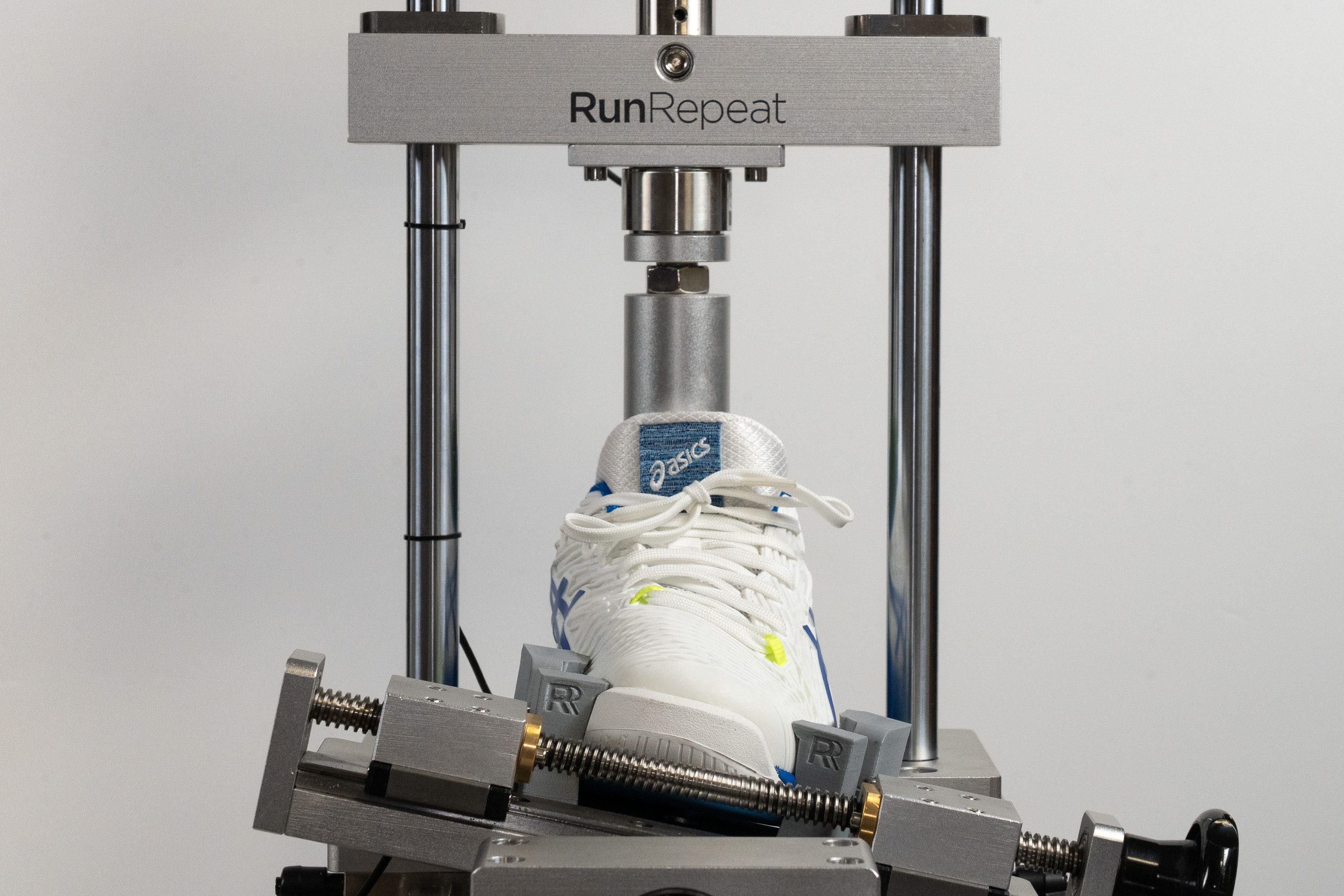 ASICS Solution Speed FF 2 Torsional rigidity