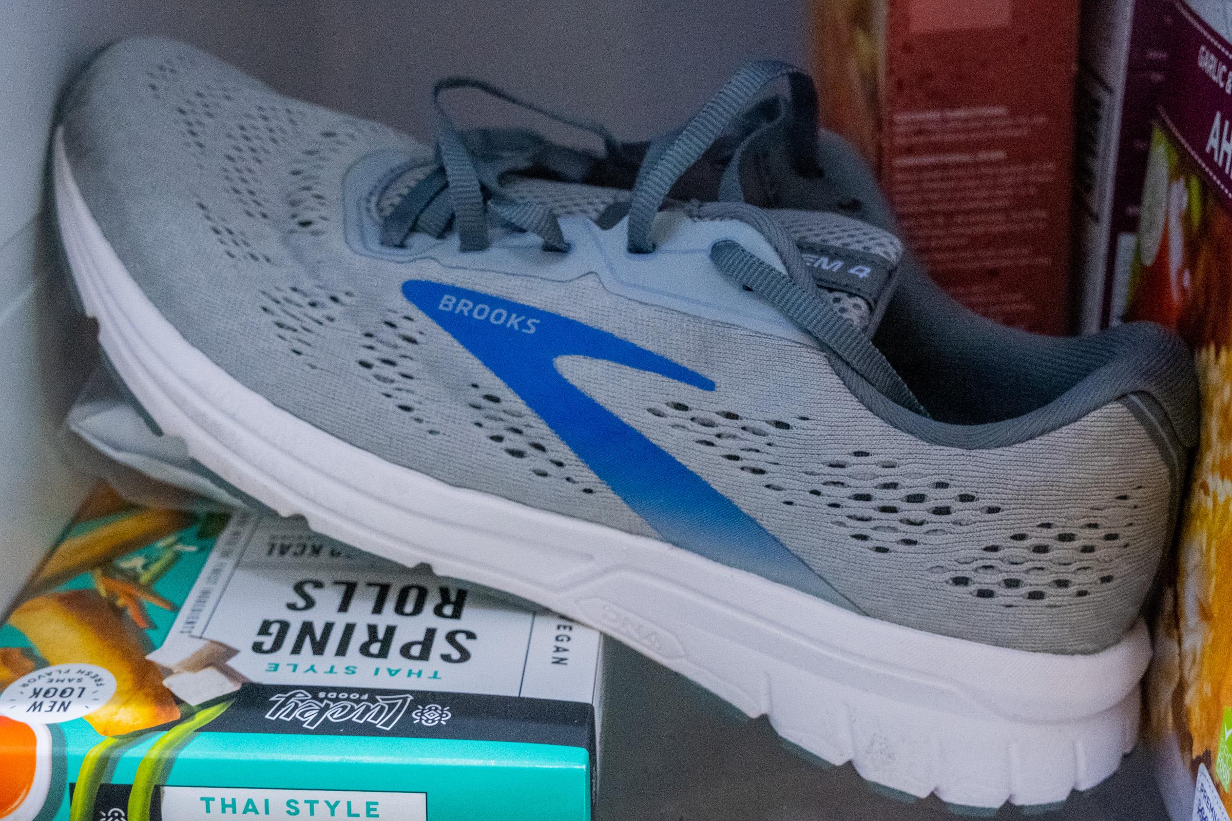 Brooks best sale thailand shoes