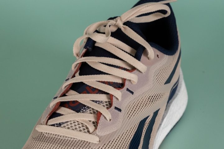 Новые кроссовки reebok 35-36 размер Lacing.jpg