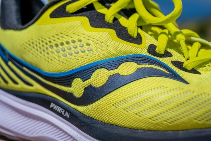 Superposición de la parte superior de las Saucony Ride 14