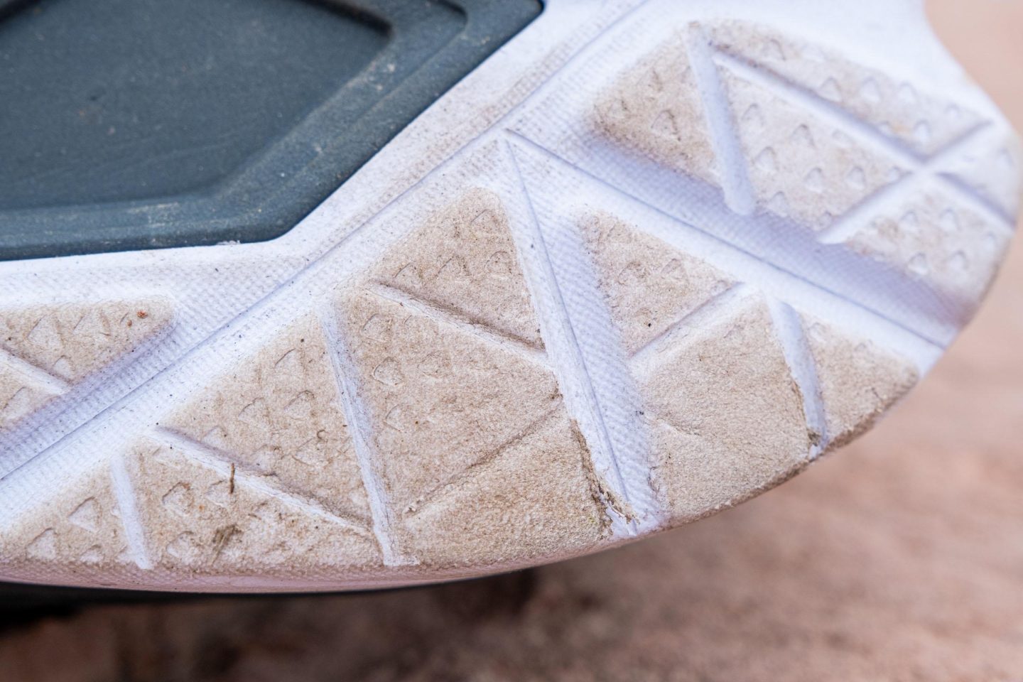 hoka mach 4 vs nike invincible