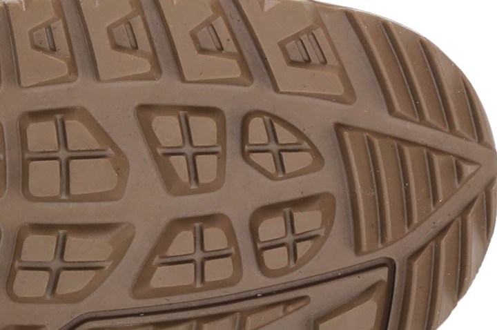 Lowa Zephyr GTX Mid outsole traction