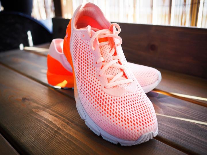 Under Armour HOVR Sonic 4 Review, Facts, Comparison | RunRepeat