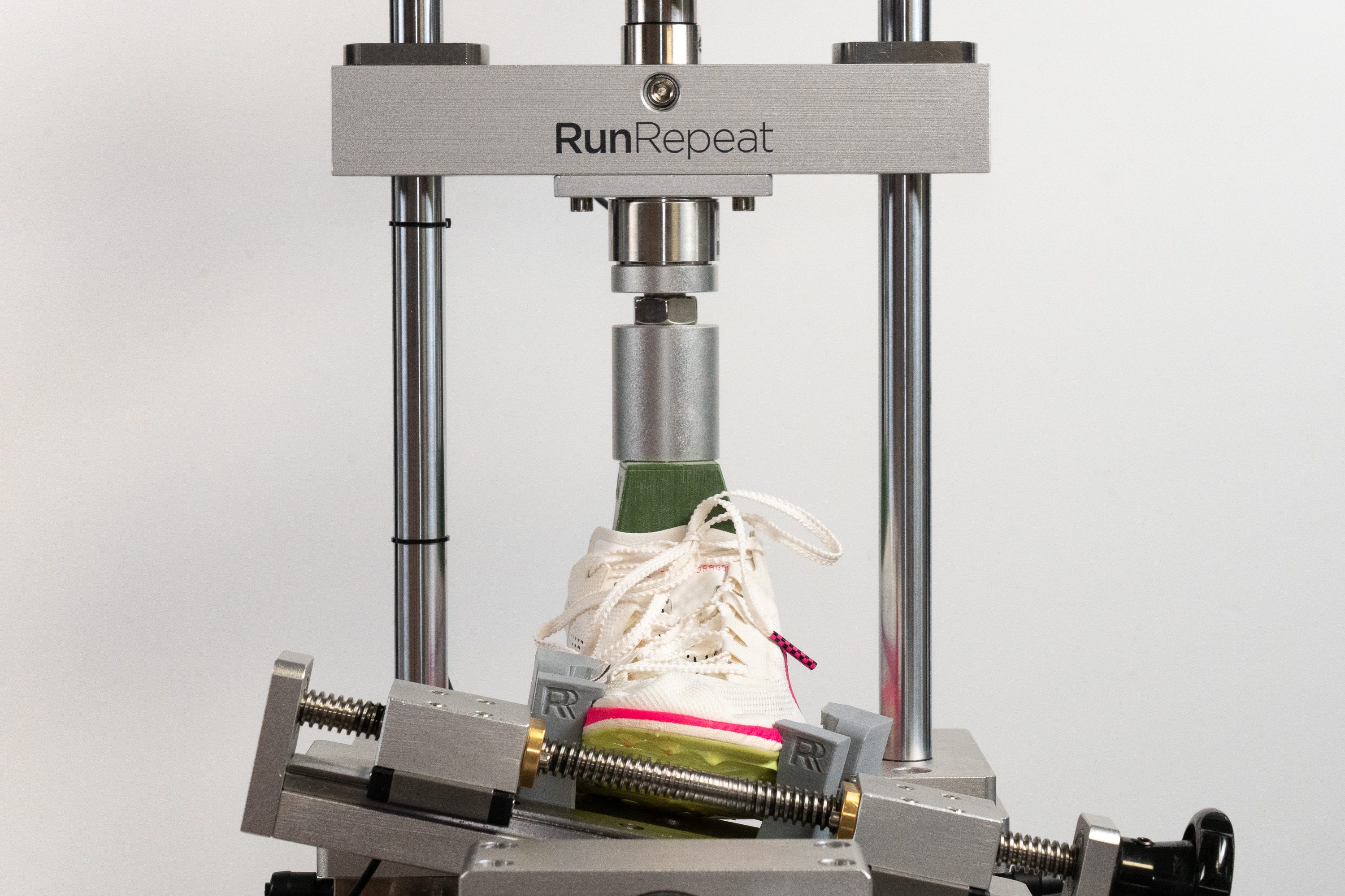 Nike ZoomX Dragonfly Torsional rigidity