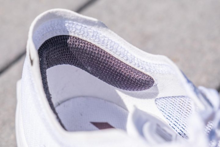 Nike ZoomX Vaporfly Next% 2 cuello del talón