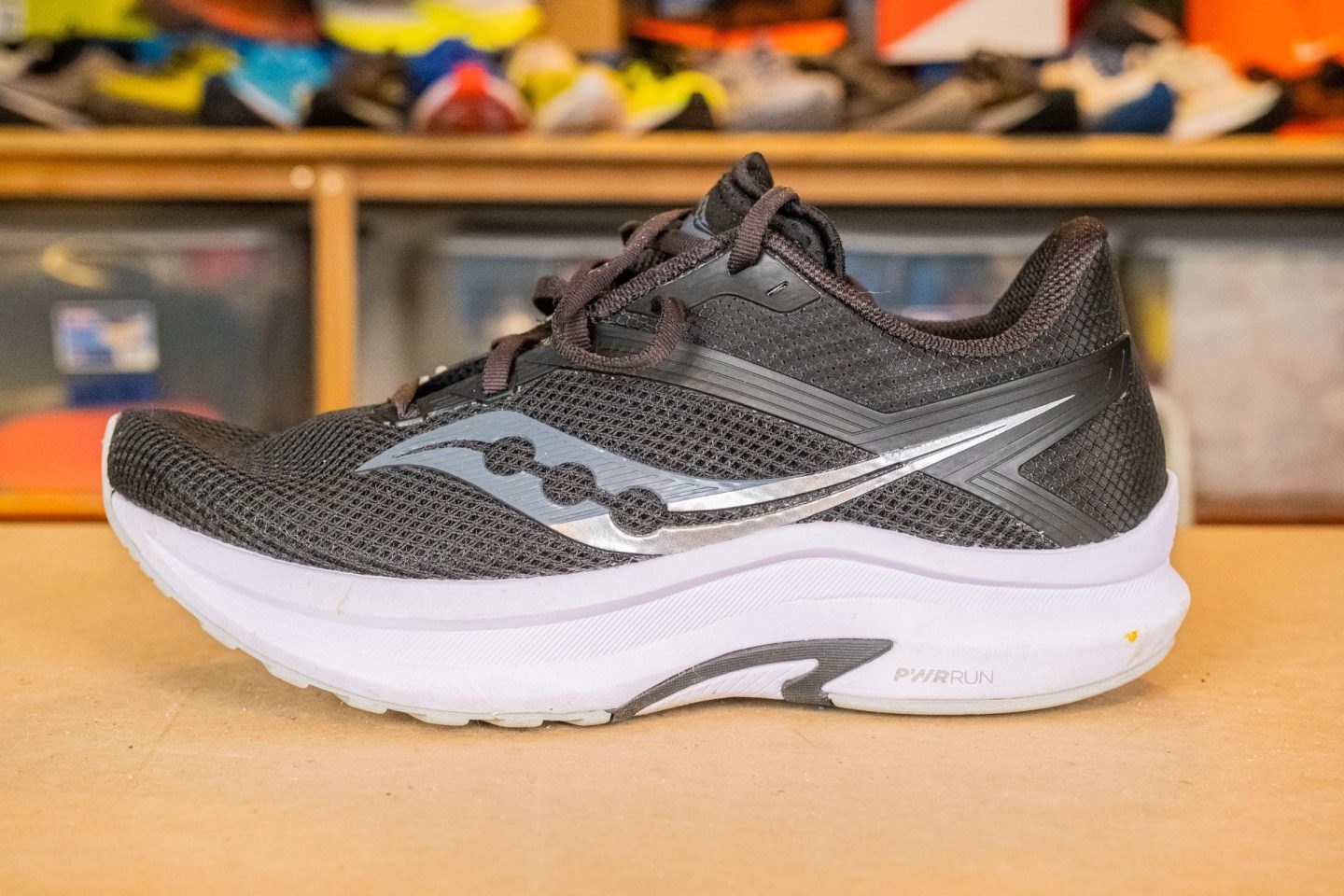 Cut in half: Saucony Axon Review | RunRepeat