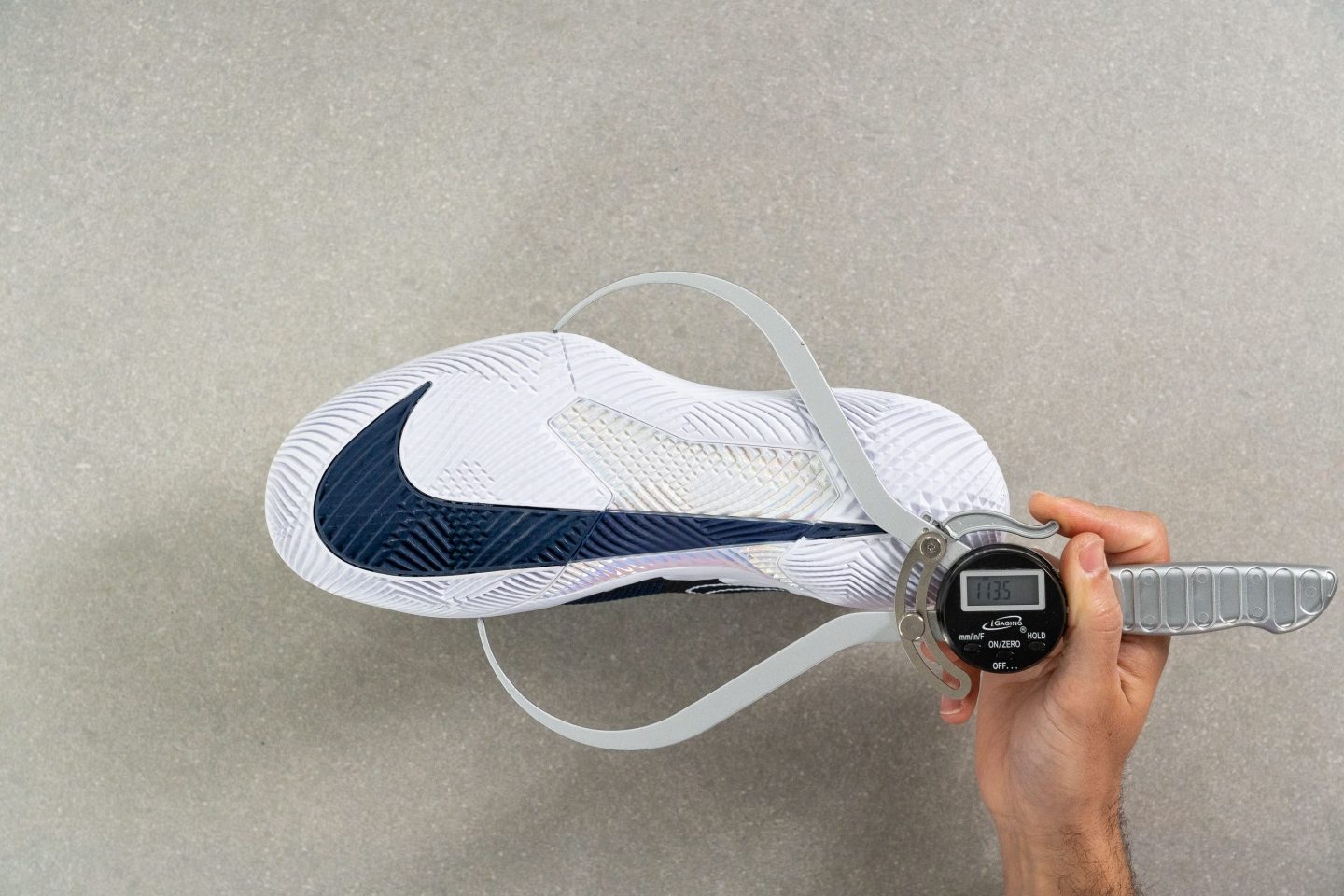 nikecourt air zoom vapor pro weight