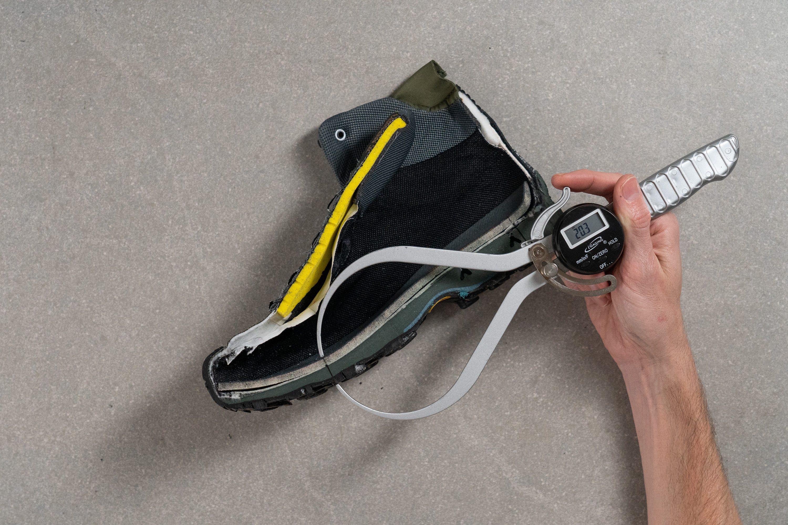 La Sportiva Ultra Raptor II Mid GTX Forefoot stack