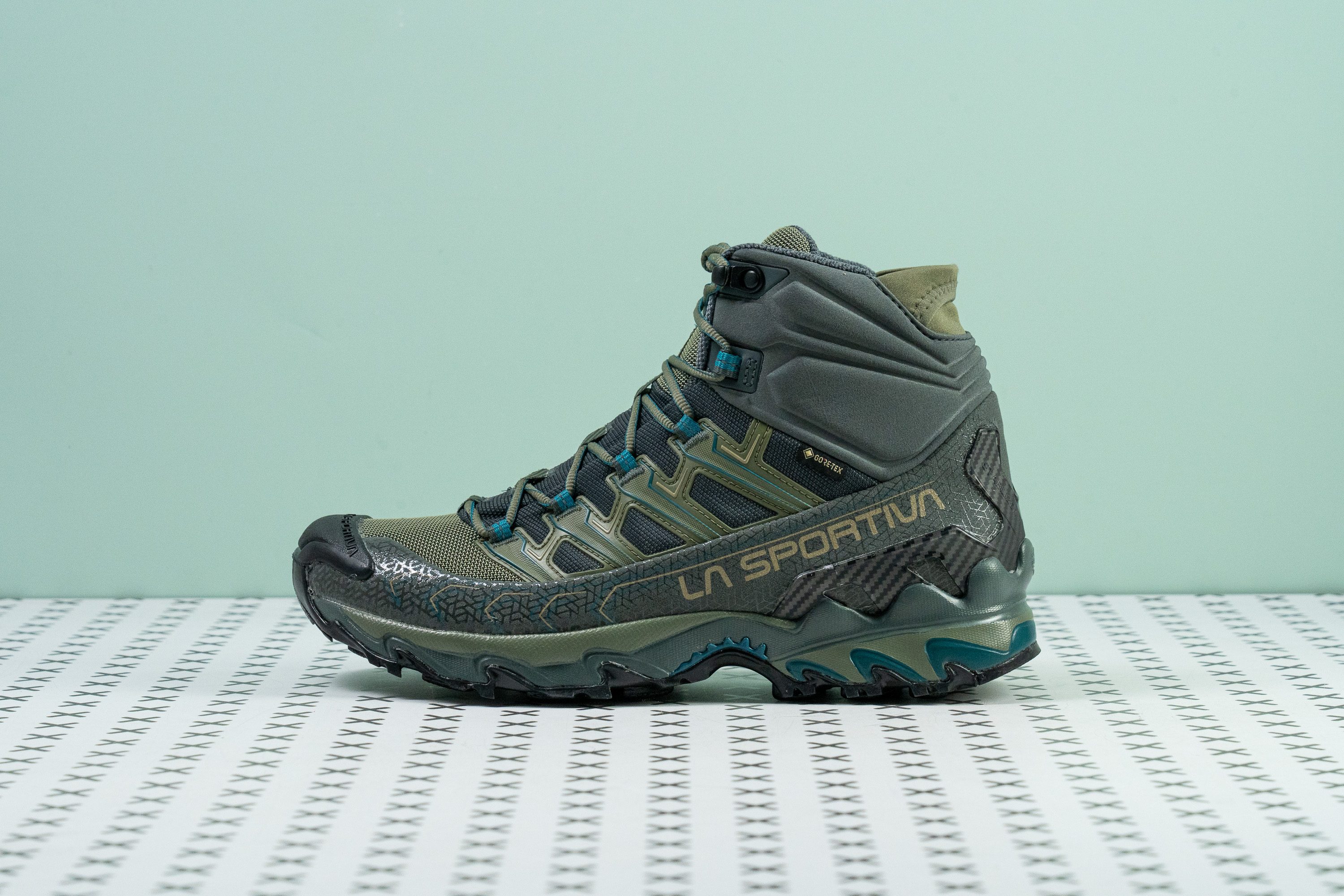 La Sportiva Ultra Raptor II Mid GTX side view