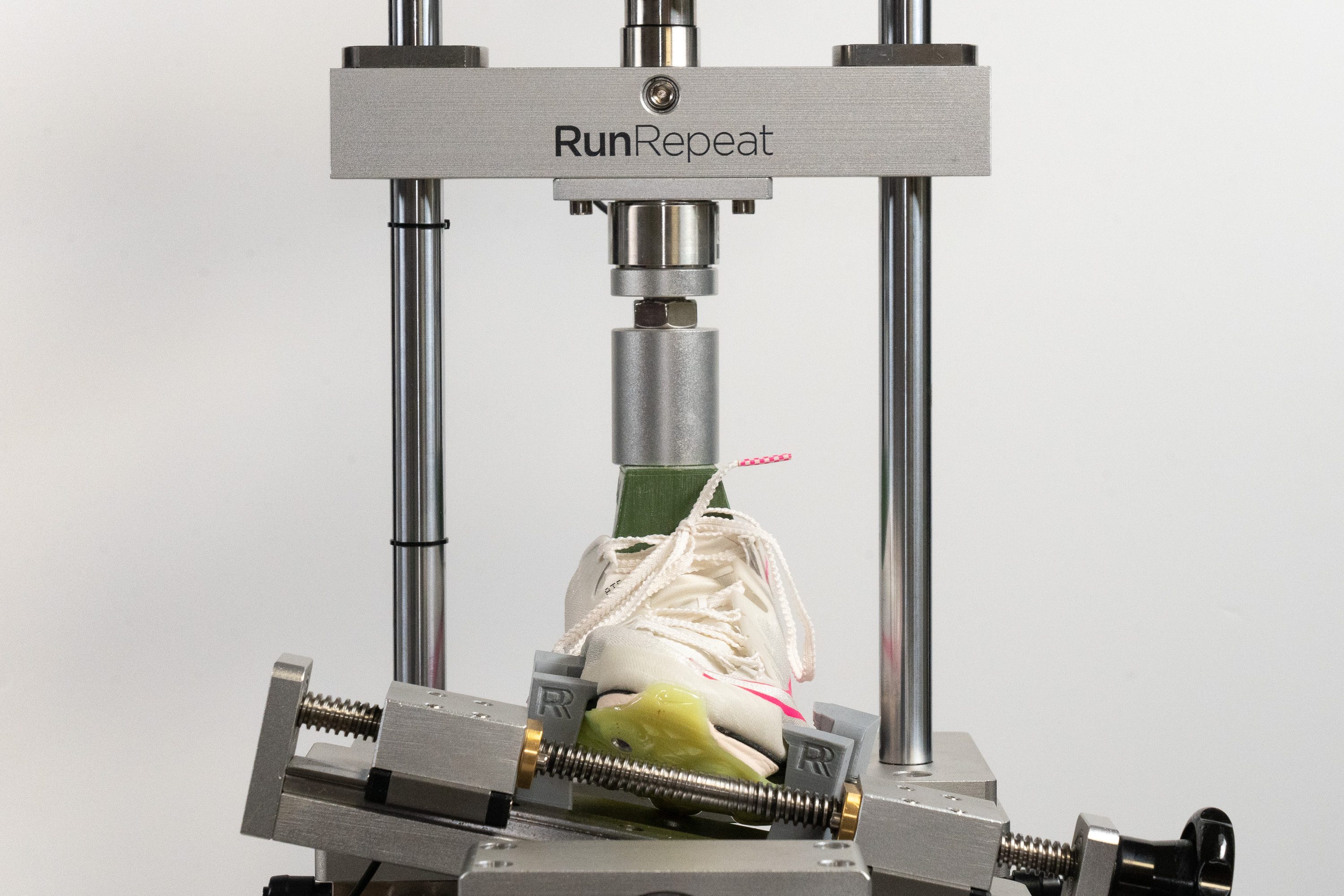 Nike Air Zoom Maxfly Torsional rigidity