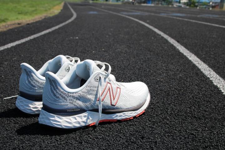 womens new balance 880v11