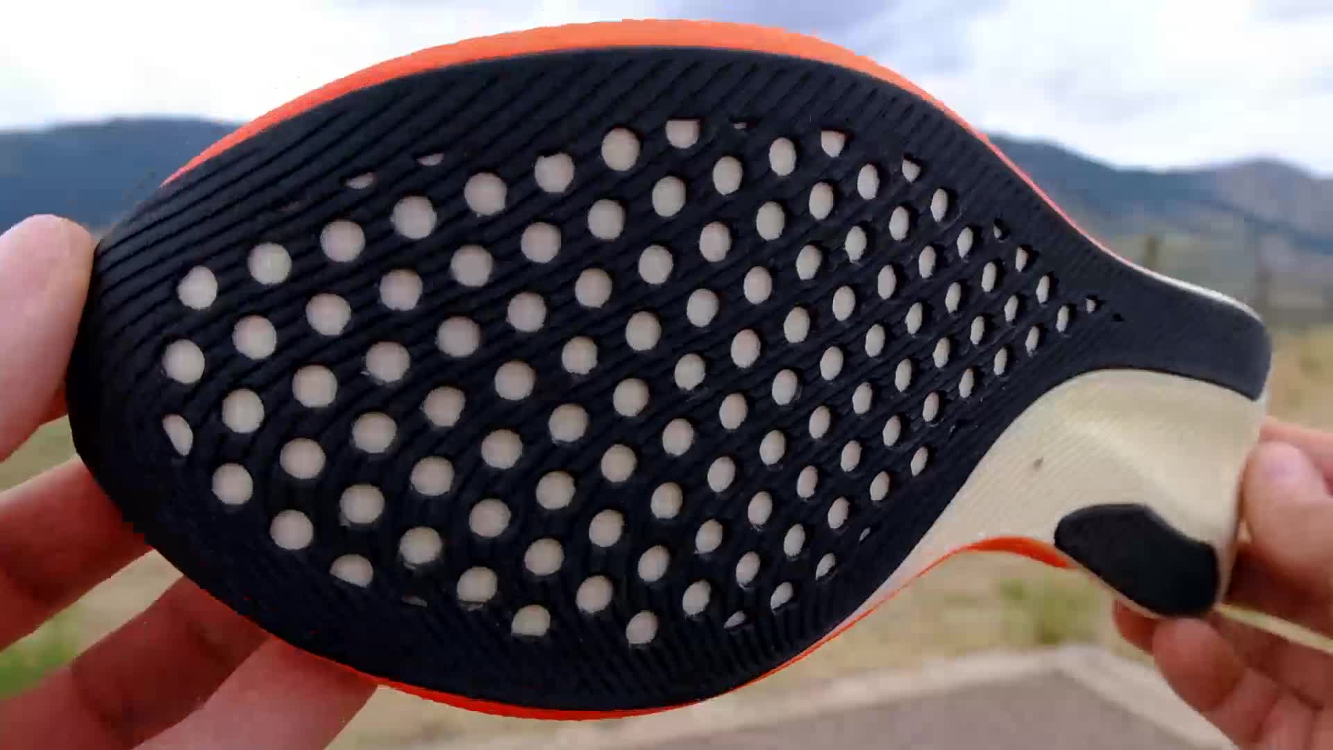 Cut in half: ASICS Metaspeed Edge Review | RunRepeat