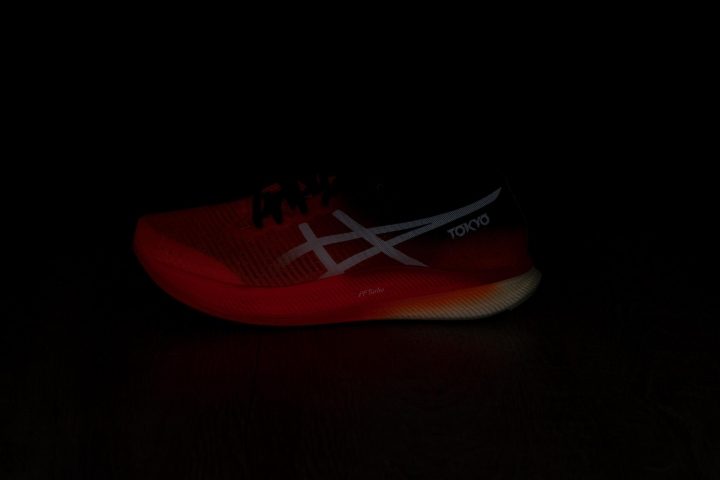 ASICS Metaspeed Edge Reflectantes