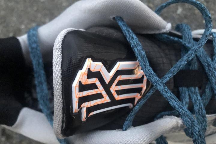 kyrie 4 cushion