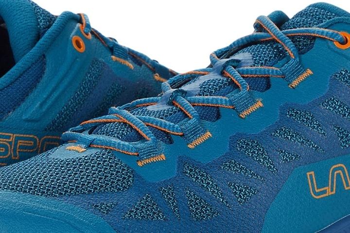 A shoe ideal for long-distance efforts and fast hiking in the mountains is what you are after Versatile2