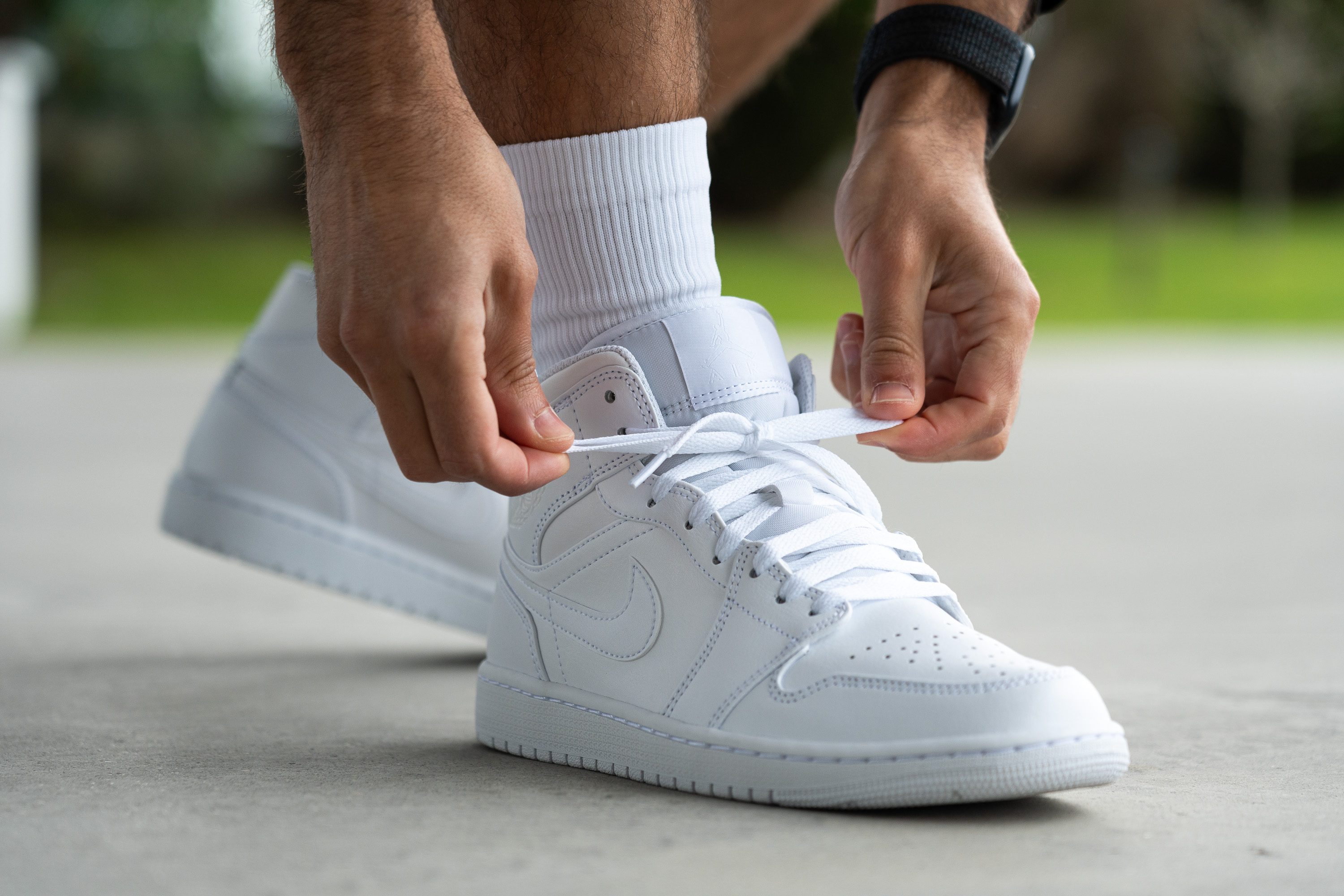 Jordan 1 low white on feet best sale