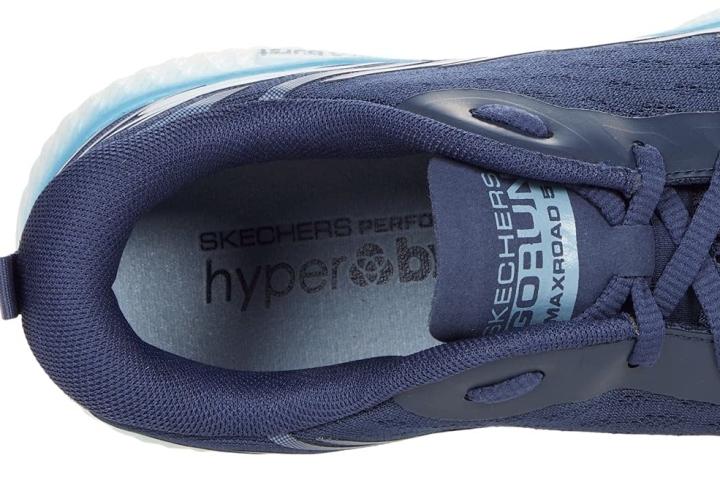 Жіночі білі шкіряні кросівки skechers white green violet Insole