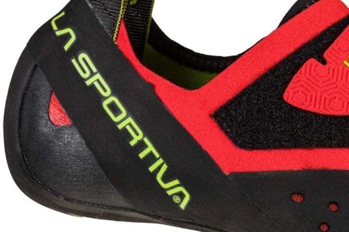 This offering is a moderately downturned climbing shoe just like the Kubo. The midsole