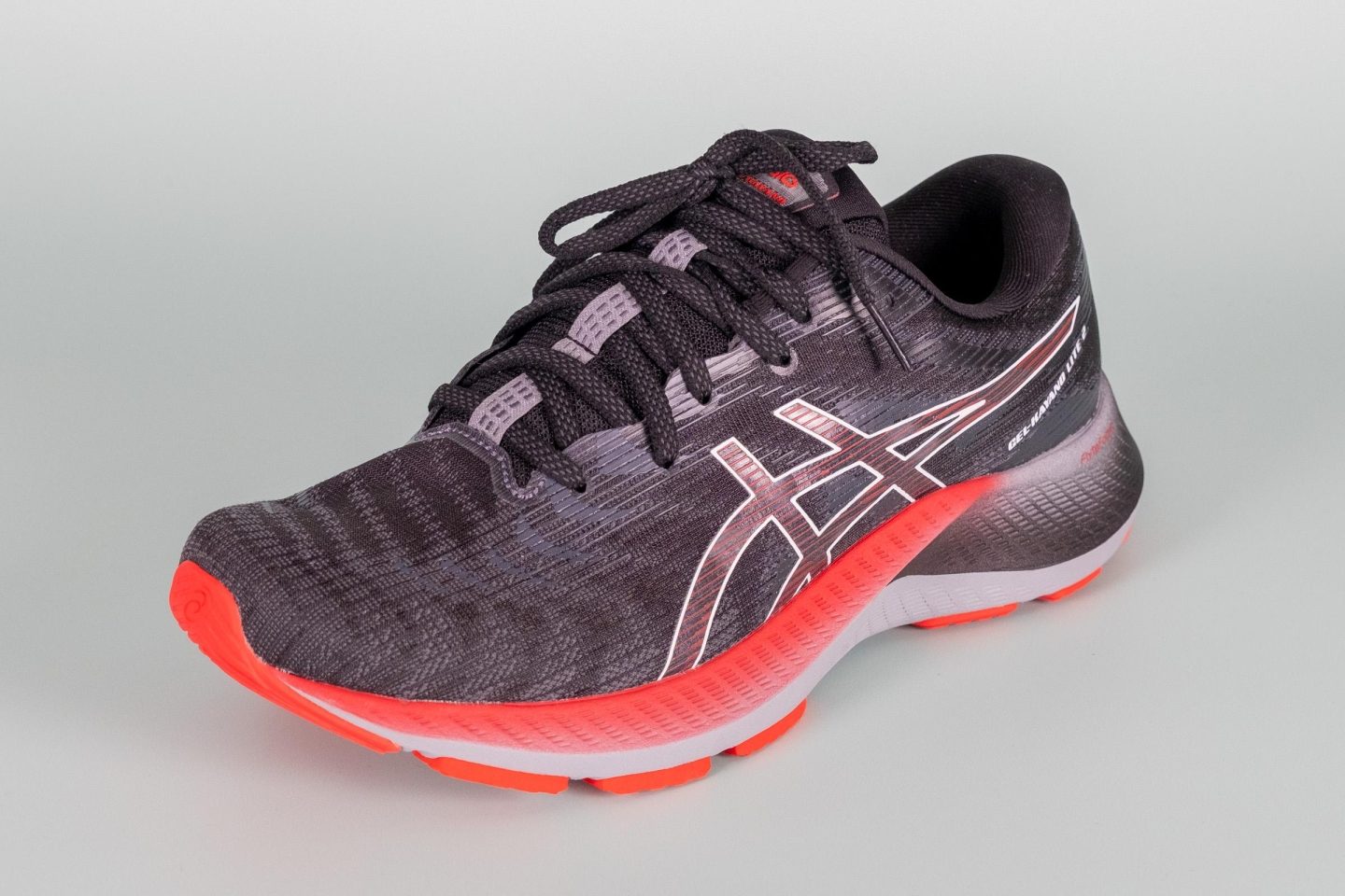 Cut in half: ASICS Gel Kayano Lite 2 Review | RunRepeat